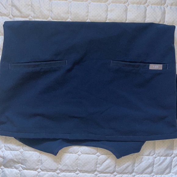 Figs Scrub Top - Picture 4 of 4